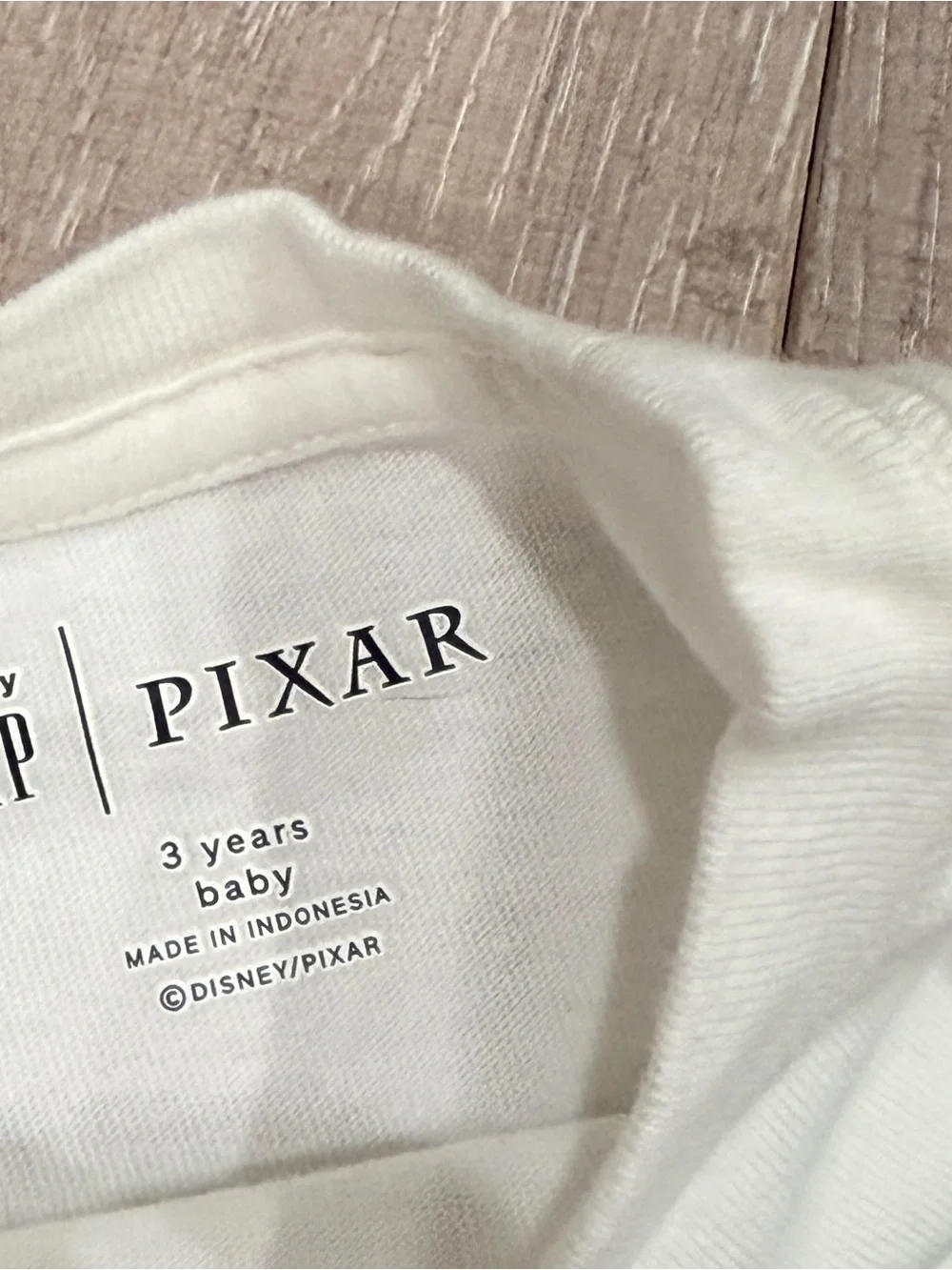 GAP/Pixar 3T Short Sleeve Tees - Green Dino & White Buzz Lightyear Prints